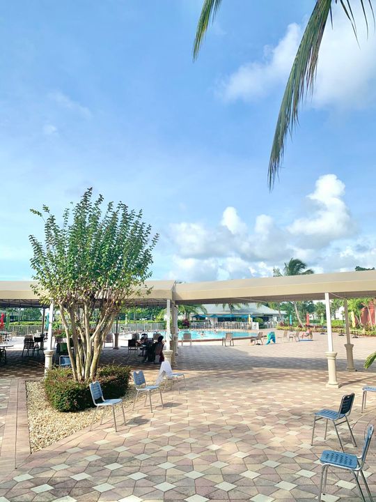 For Rent: $1,700 (1 beds, 1 baths, 700 Square Feet)