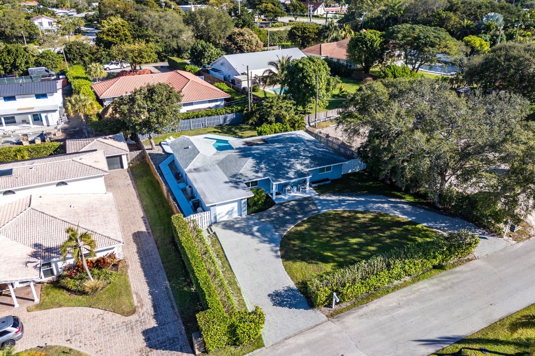 En Venta: $2,200,000 (4 camas, 2 baños, 2003 Pies cuadrados)