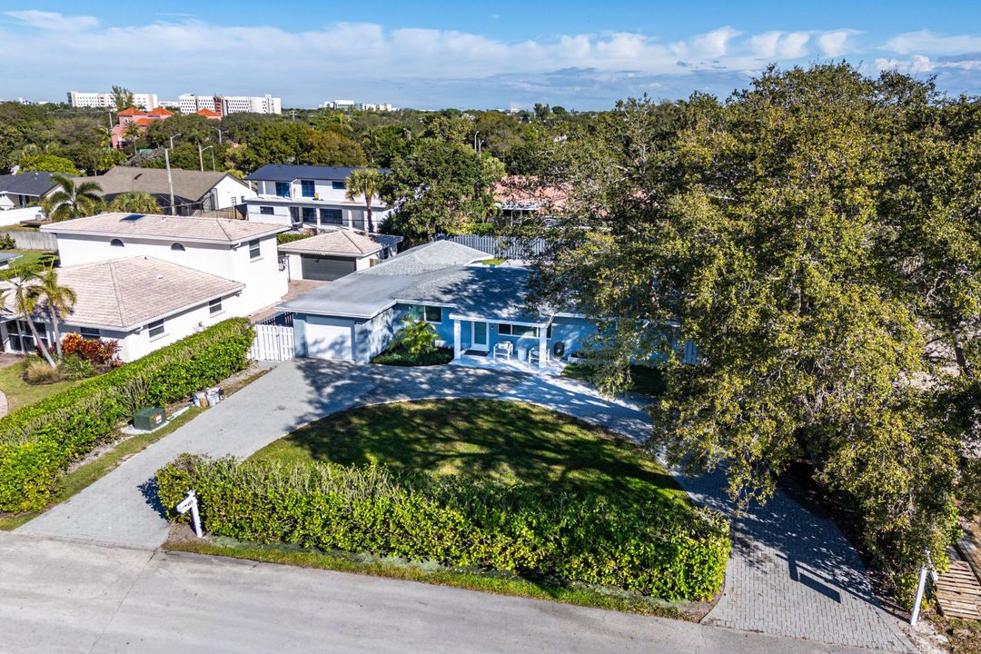 En Venta: $2,200,000 (4 camas, 2 baños, 2003 Pies cuadrados)