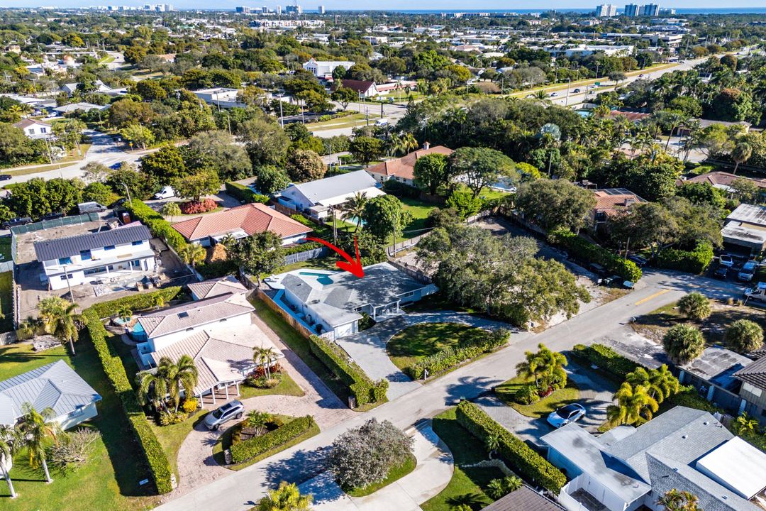 En Venta: $2,200,000 (4 camas, 2 baños, 2003 Pies cuadrados)