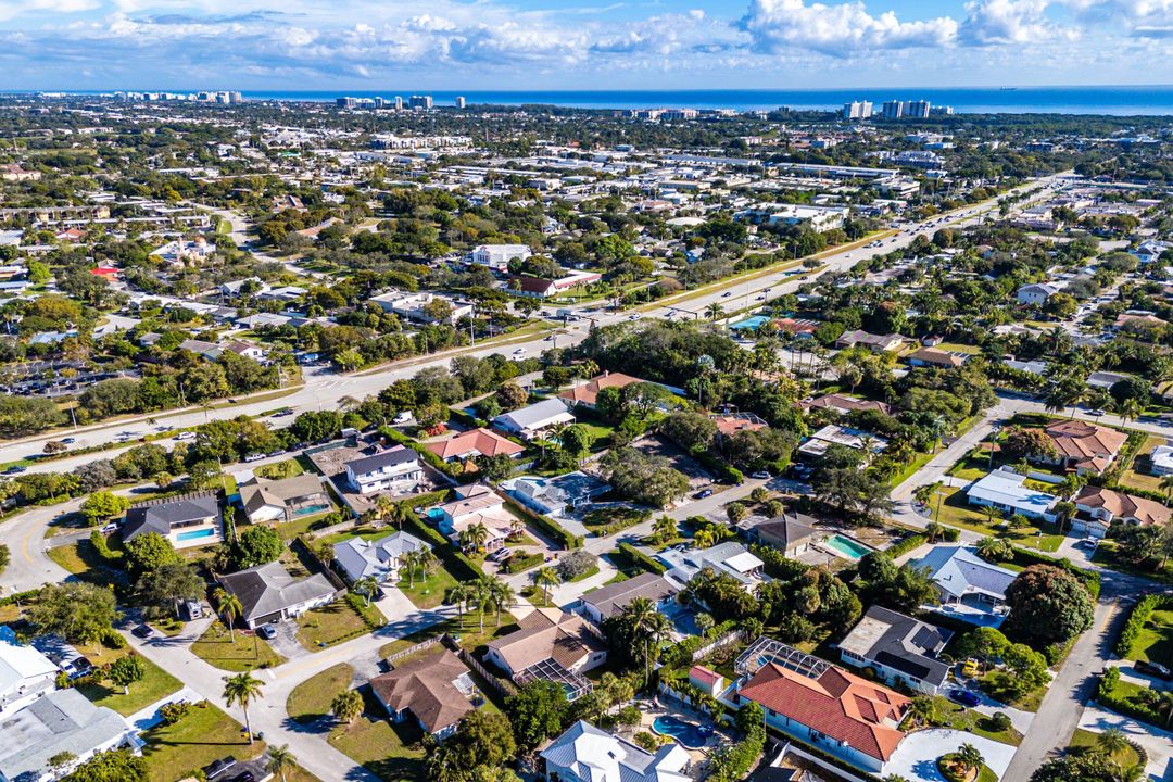 En Venta: $2,200,000 (4 camas, 2 baños, 2003 Pies cuadrados)