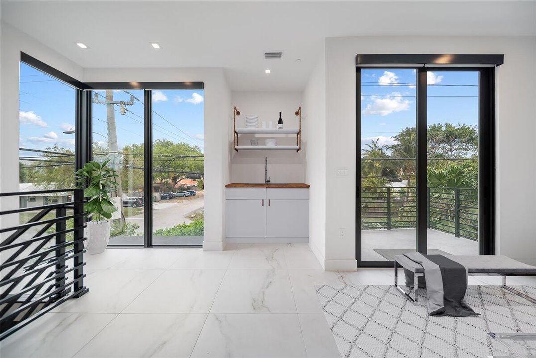 For Sale: $1,199,000 (3 beds, 3 baths, 2074 Square Feet)