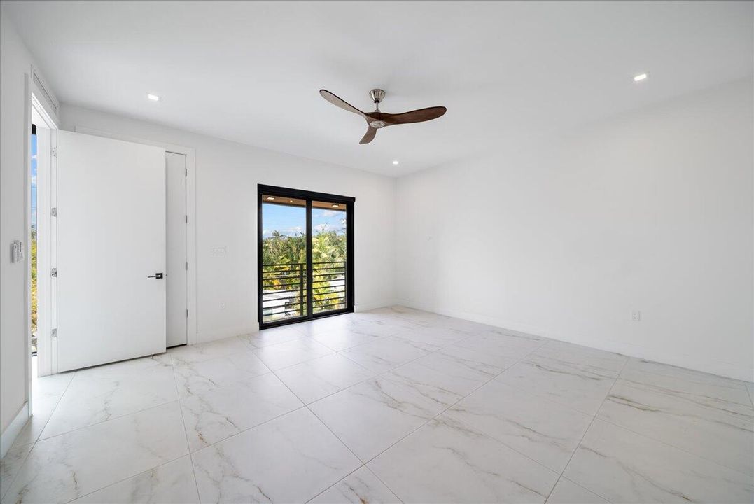 For Sale: $1,199,000 (3 beds, 3 baths, 2074 Square Feet)