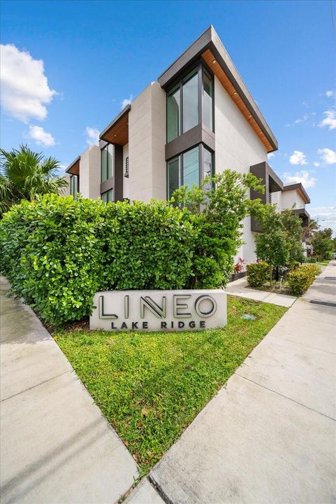 For Sale: $1,199,000 (3 beds, 3 baths, 2074 Square Feet)