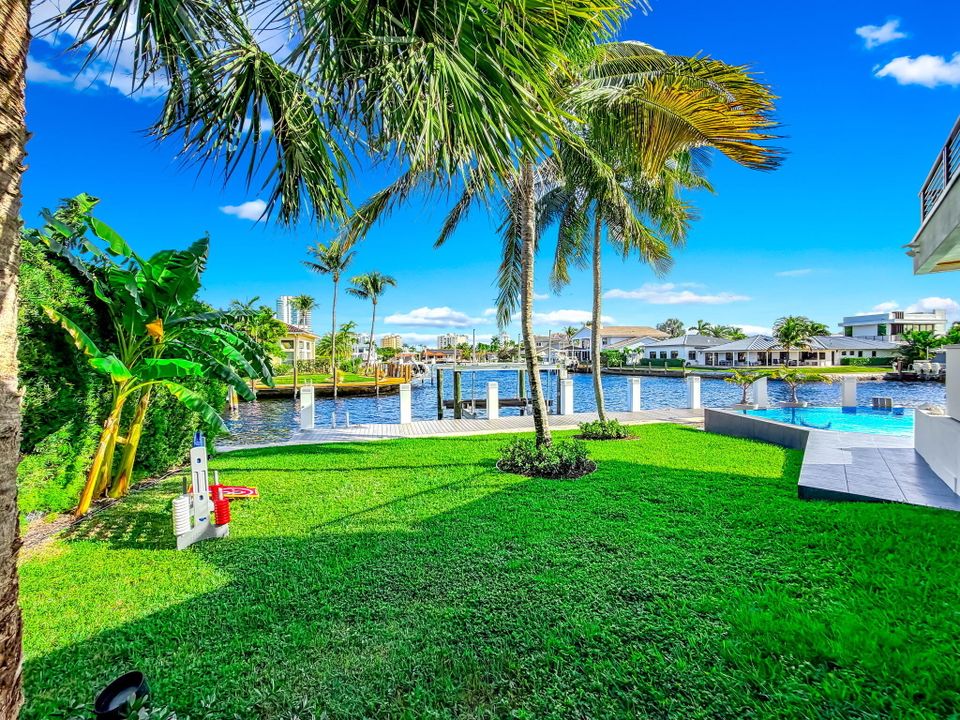 出租: $12,000 (3 贝兹, 2 浴室, 1634 平方英尺)