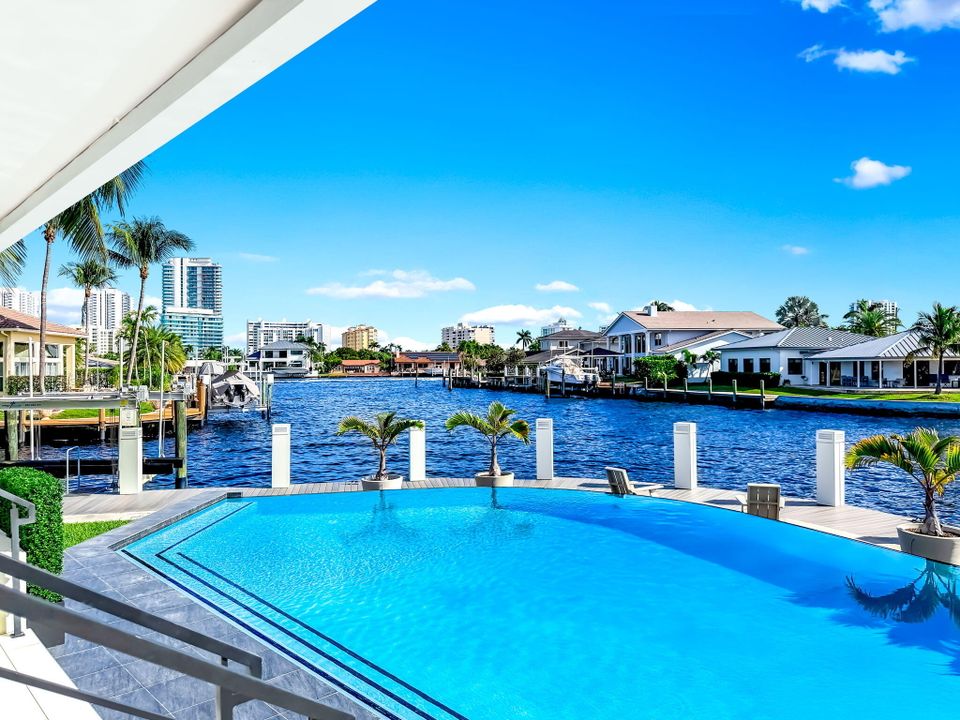 出租: $12,000 (3 贝兹, 2 浴室, 1634 平方英尺)