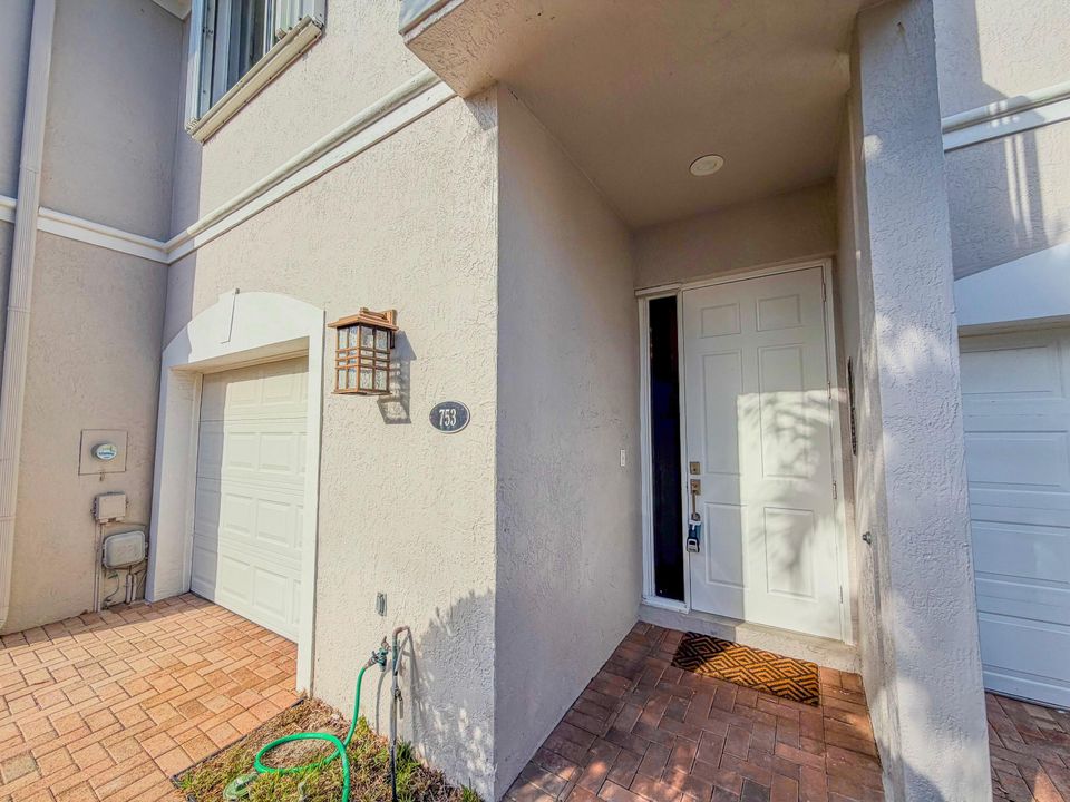 En Renta: $4,000 (2 camas, 2 baños, 1750 Pies cuadrados)