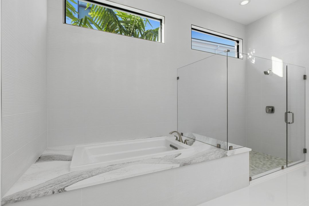 En Venta: $2,599,990 (4 camas, 4 baños, 4207 Pies cuadrados)