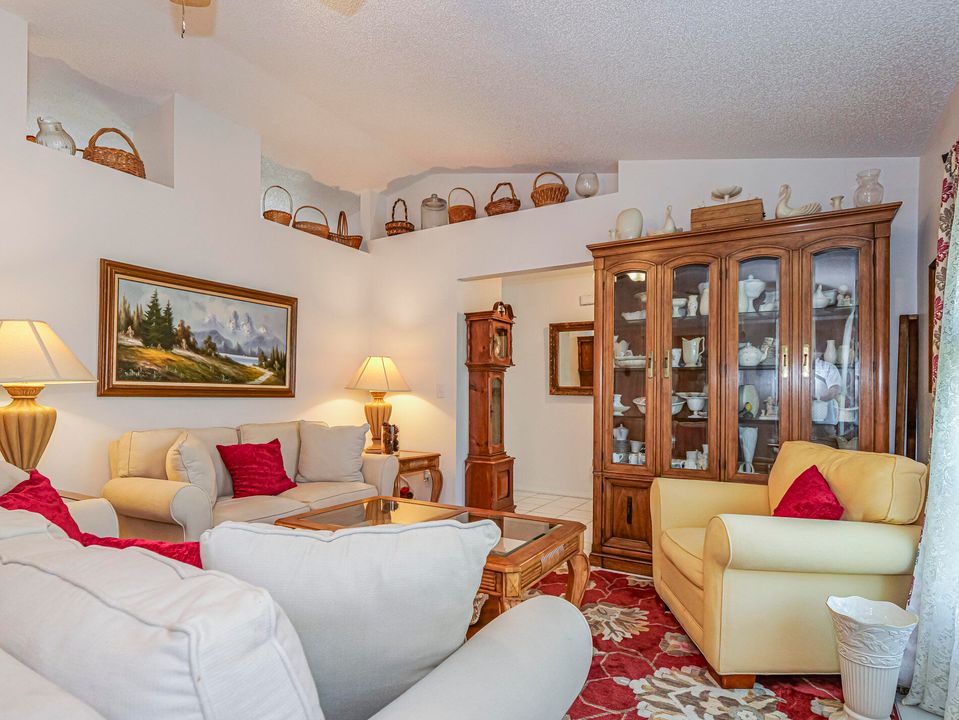 待售: $359,000 (3 贝兹, 2 浴室, 1831 平方英尺)