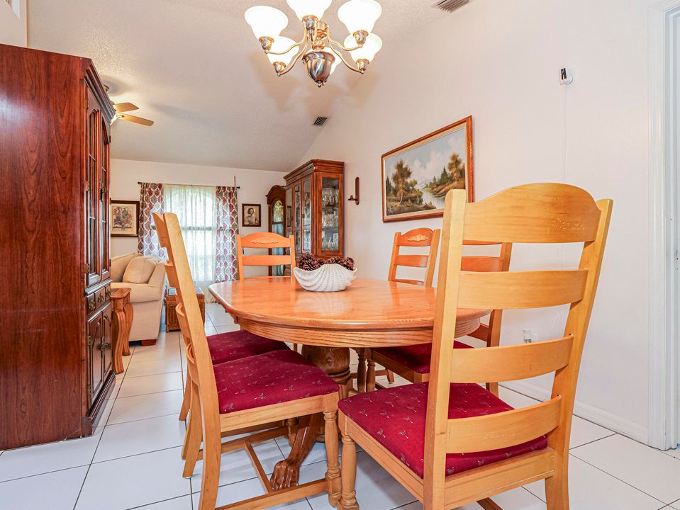 待售: $359,000 (3 贝兹, 2 浴室, 1831 平方英尺)