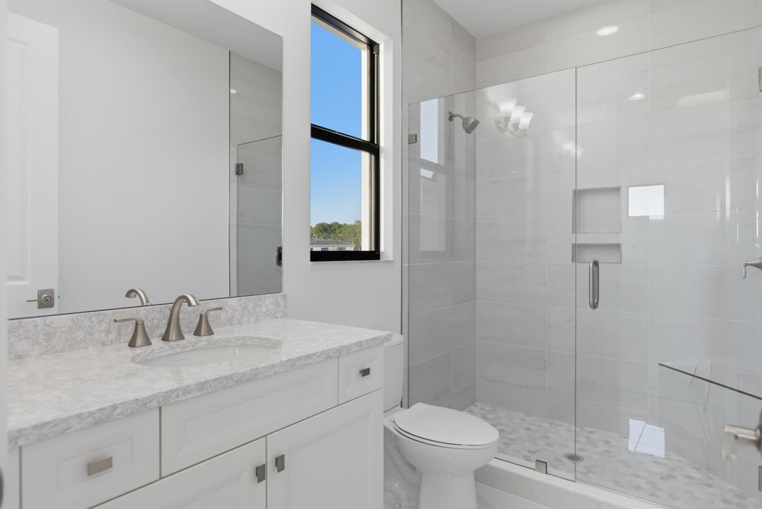 En Venta: $2,599,990 (4 camas, 4 baños, 4207 Pies cuadrados)