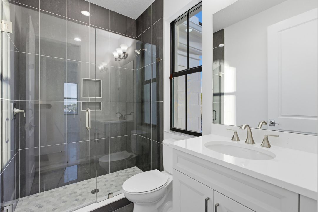 En Venta: $2,599,990 (4 camas, 4 baños, 4207 Pies cuadrados)