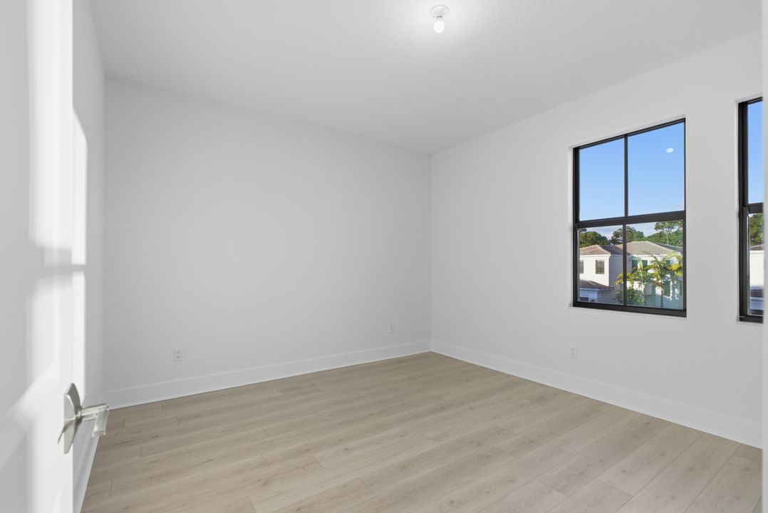 En Venta: $2,599,990 (4 camas, 4 baños, 4207 Pies cuadrados)