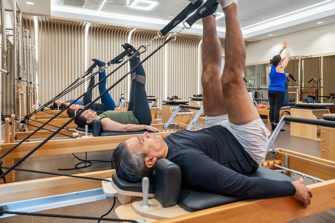 For Sale: $949,900 (3 beds, 2 baths, 2580 Square Feet)