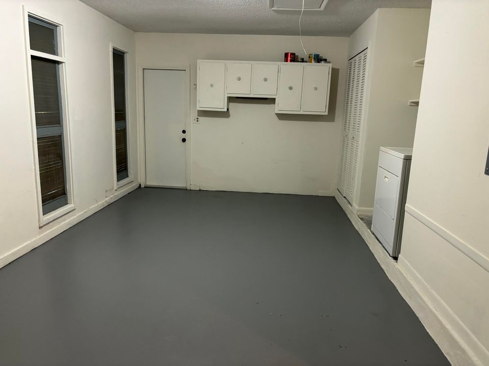 For Rent: $2,750 (3 beds, 2 baths, 1461 Square Feet)