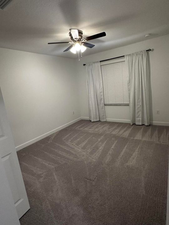 В аренду: $4,500 (4 спален, 2 ванн, 3065 Квадратных фут)