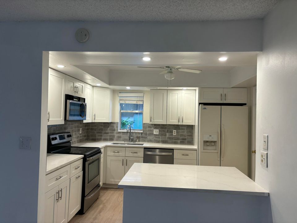 For Rent: $2,750 (3 beds, 2 baths, 1461 Square Feet)