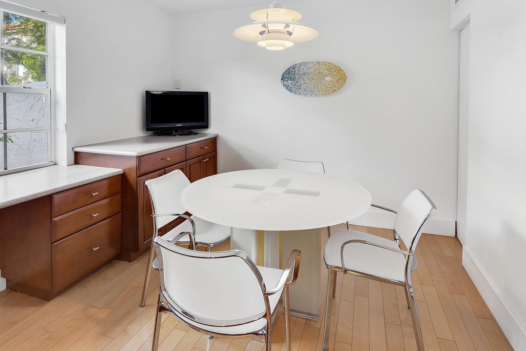 En Venta: $575,000 (3 camas, 2 baños, 1913 Pies cuadrados)