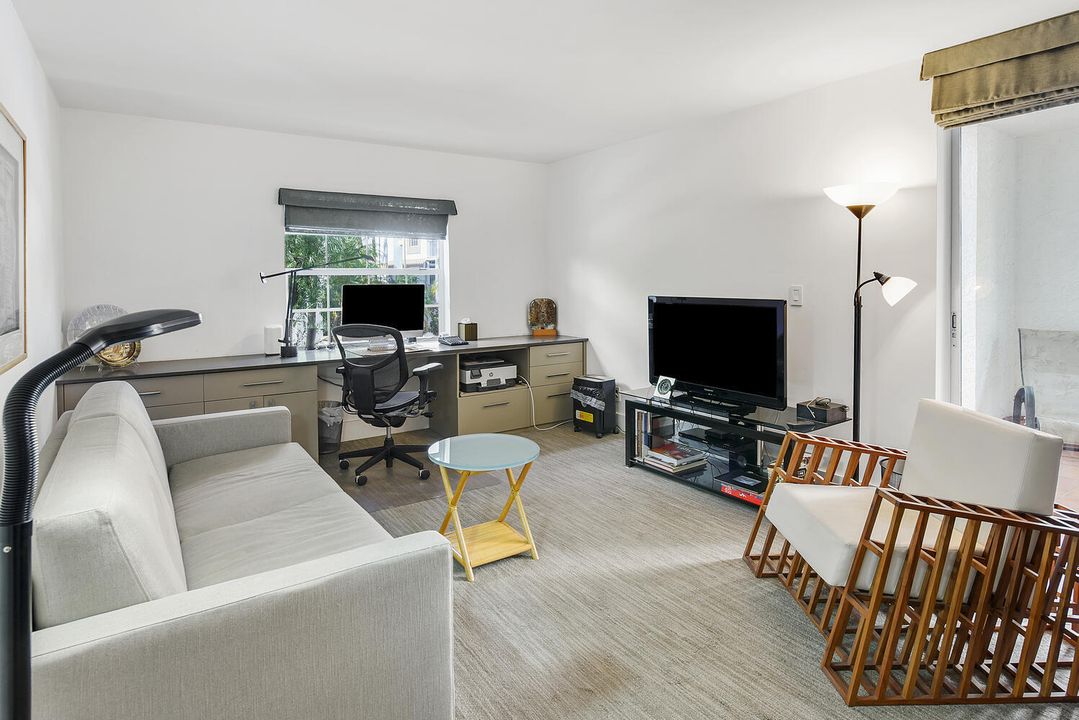 En Venta: $575,000 (3 camas, 2 baños, 1913 Pies cuadrados)