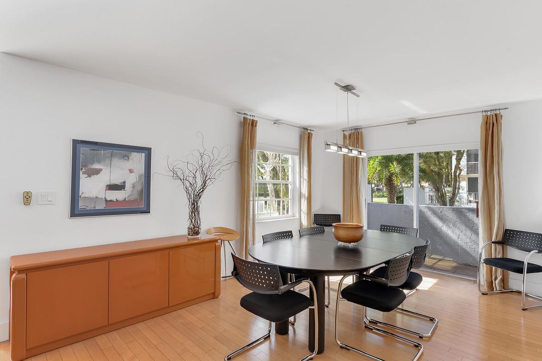 En Venta: $575,000 (3 camas, 2 baños, 1913 Pies cuadrados)