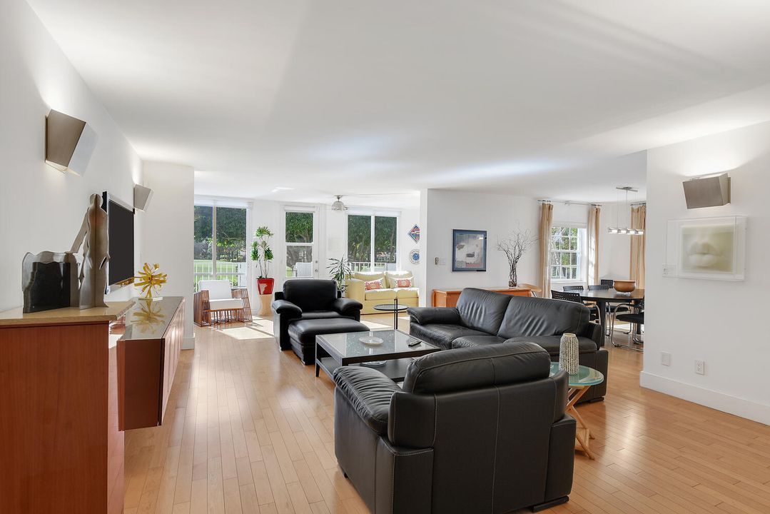 En Venta: $575,000 (3 camas, 2 baños, 1913 Pies cuadrados)