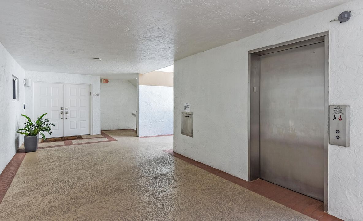 En Venta: $575,000 (3 camas, 2 baños, 1913 Pies cuadrados)