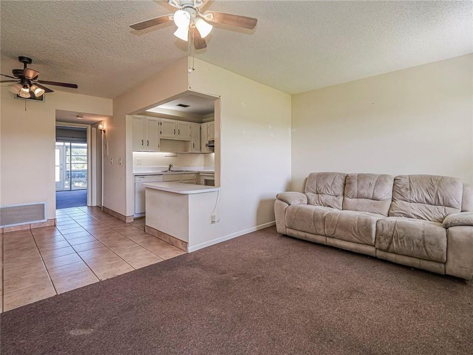 En Venta: $89,300 (1 camas, 1 baños, 934 Pies cuadrados)