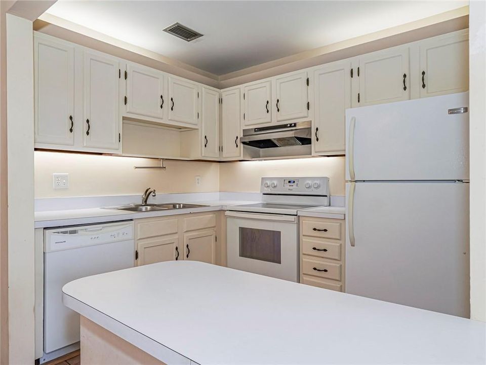 En Venta: $89,300 (1 camas, 1 baños, 934 Pies cuadrados)