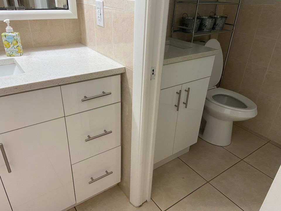 В аренду: $2,150 (2 спален, 1 ванн, 880 Квадратных фут)