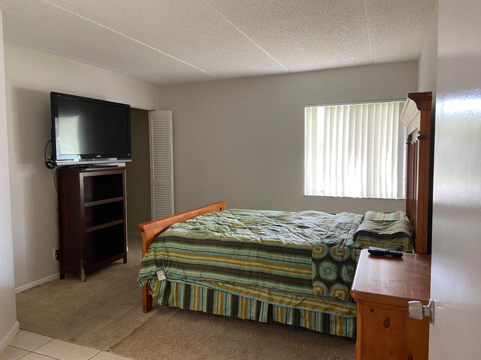 В аренду: $2,150 (2 спален, 1 ванн, 880 Квадратных фут)