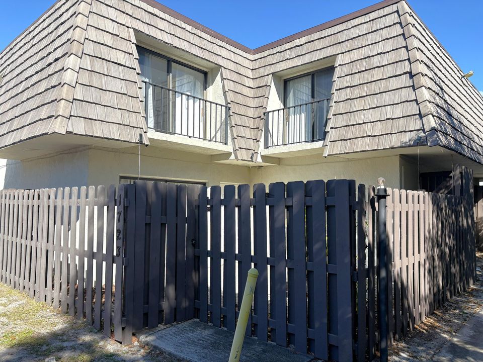 En Renta: $2,400 (3 camas, 2 baños, 1624 Pies cuadrados)