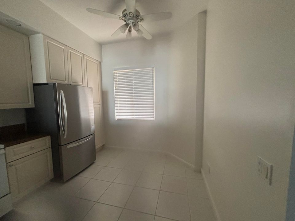For Rent: $2,600 (2 beds, 2 baths, 1989 Square Feet)
