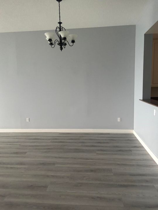 For Rent: $2,600 (2 beds, 2 baths, 1989 Square Feet)