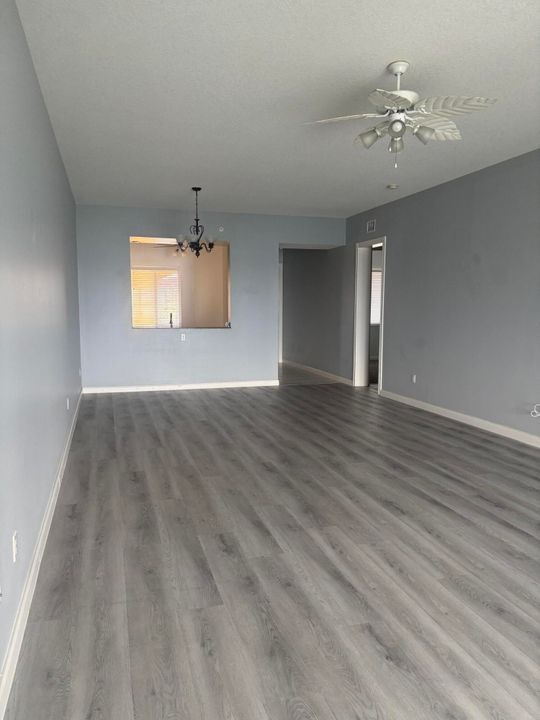 For Rent: $2,600 (2 beds, 2 baths, 1989 Square Feet)