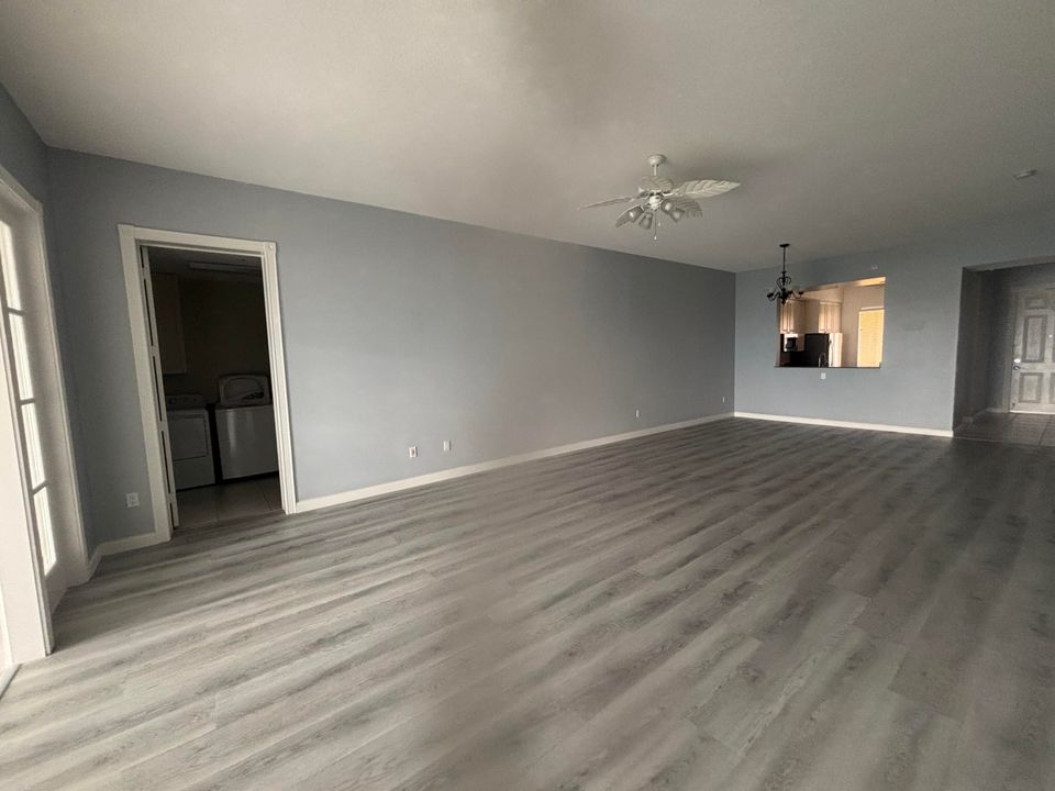 For Rent: $2,600 (2 beds, 2 baths, 1989 Square Feet)