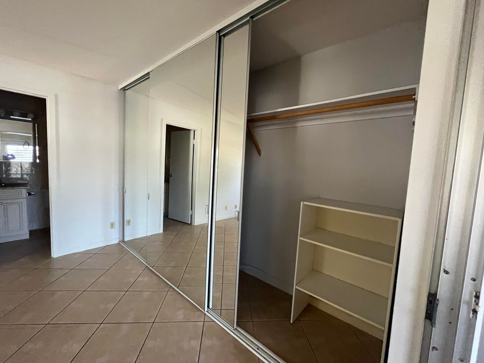 На продажу: $67,500 (1 спален, 1 ванн, 726 Квадратных фут)