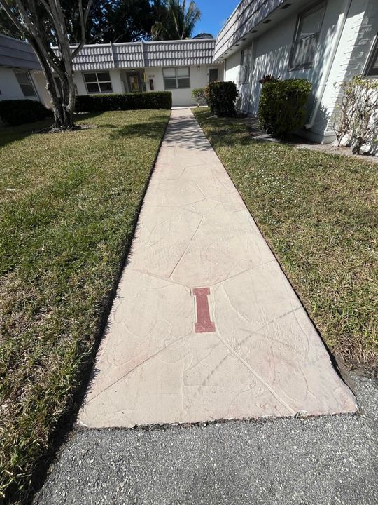 На продажу: $67,500 (1 спален, 1 ванн, 726 Квадратных фут)