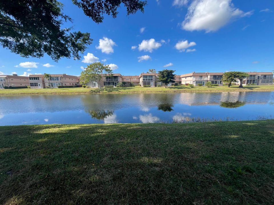 На продажу: $67,500 (1 спален, 1 ванн, 726 Квадратных фут)