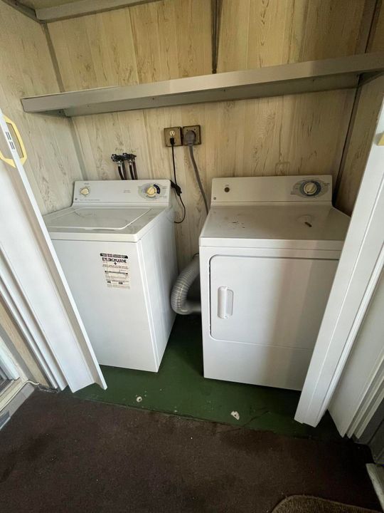 На продажу: $67,500 (1 спален, 1 ванн, 726 Квадратных фут)