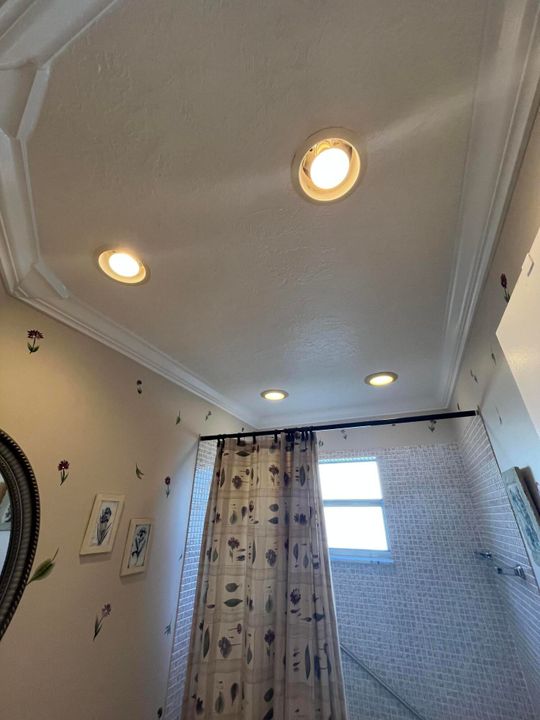 待售: $94,900 (2 贝兹, 2 浴室, 907 平方英尺)