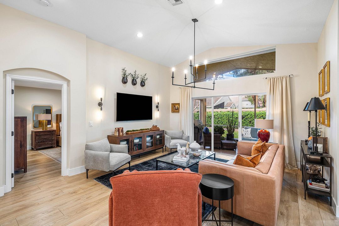 For Sale: $585,000 (3 beds, 2 baths, 1722 Square Feet)