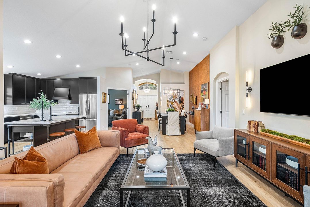 For Sale: $585,000 (3 beds, 2 baths, 1722 Square Feet)