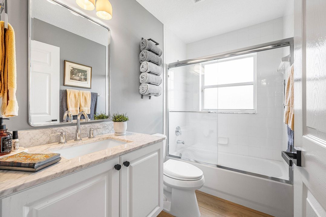 For Sale: $585,000 (3 beds, 2 baths, 1722 Square Feet)