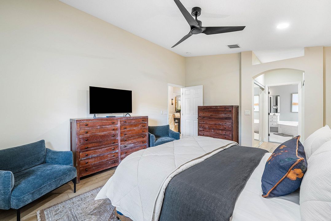 For Sale: $585,000 (3 beds, 2 baths, 1722 Square Feet)