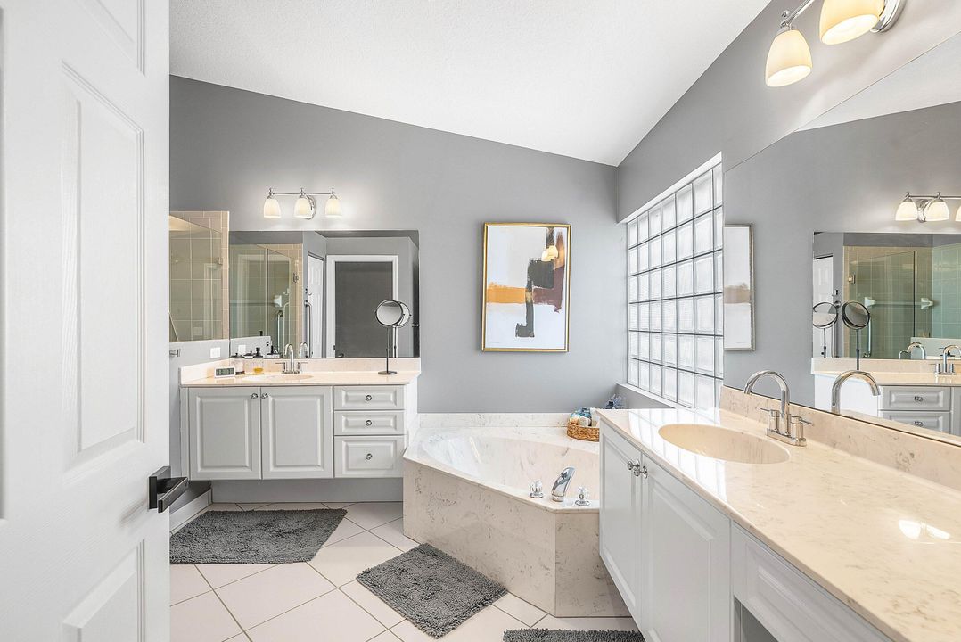 For Sale: $585,000 (3 beds, 2 baths, 1722 Square Feet)