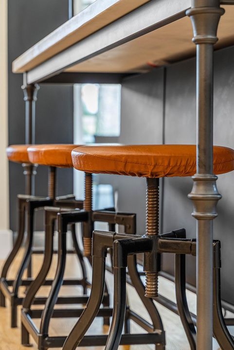 For Sale: $585,000 (3 beds, 2 baths, 1722 Square Feet)