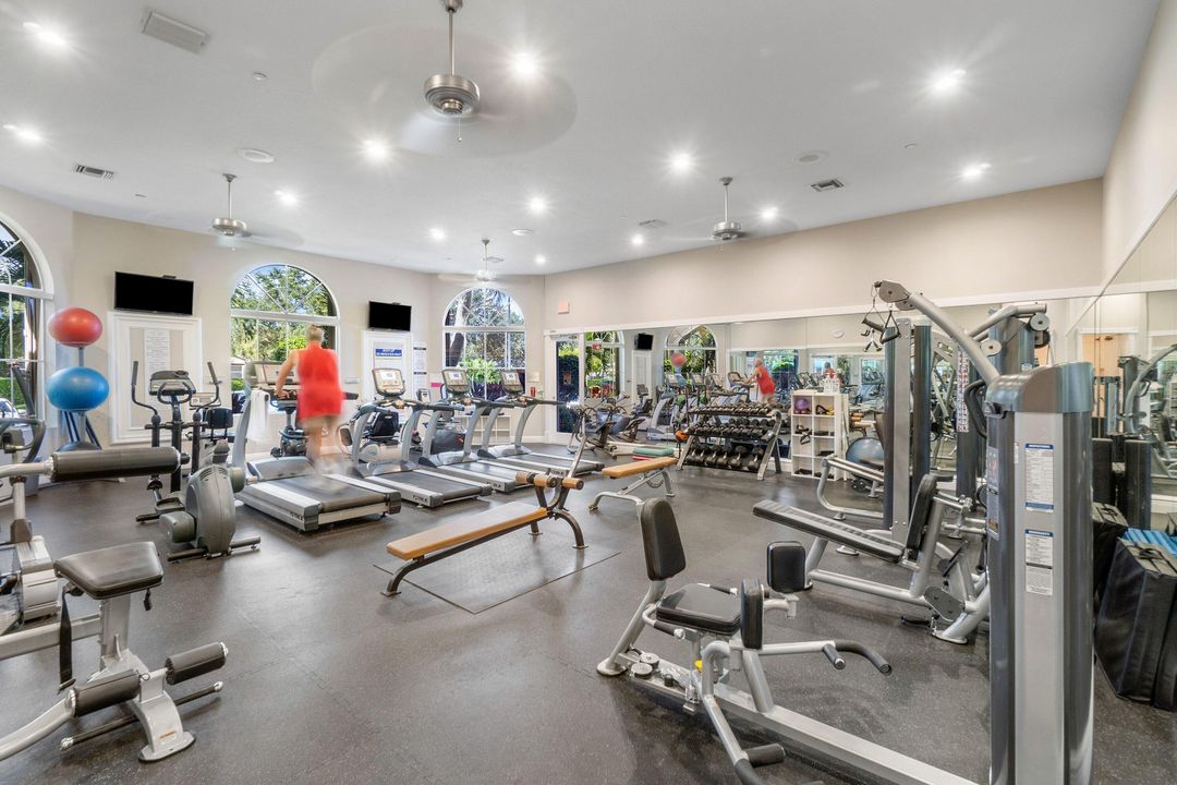 For Sale: $585,000 (3 beds, 2 baths, 1722 Square Feet)