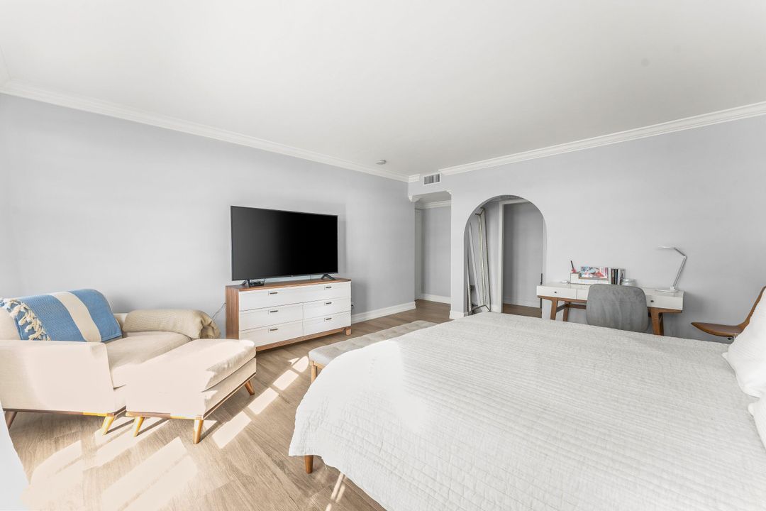 For Sale: $645,000 (2 beds, 2 baths, 1415 Square Feet)