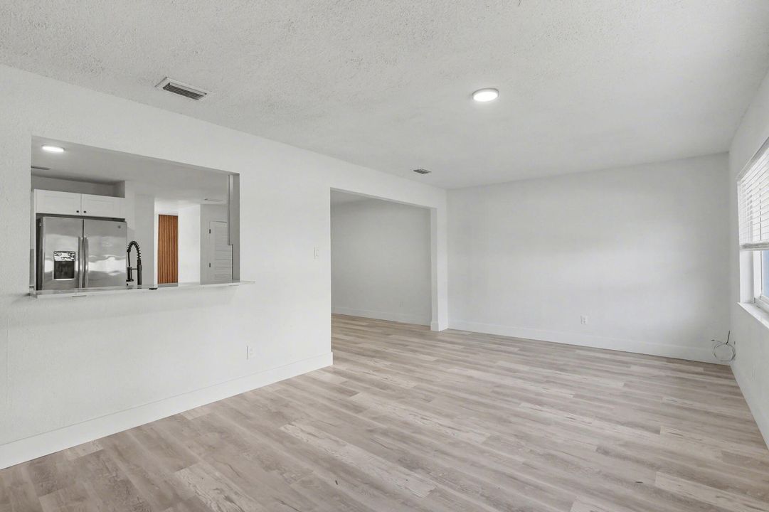 В аренду: $3,500 (3 спален, 2 ванн, 2575 Квадратных фут)