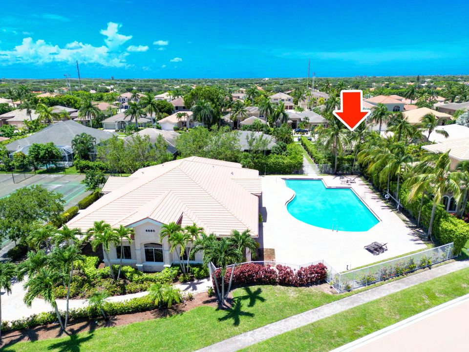 En Venta: $789,000 (3 camas, 2 baños, 2083 Pies cuadrados)